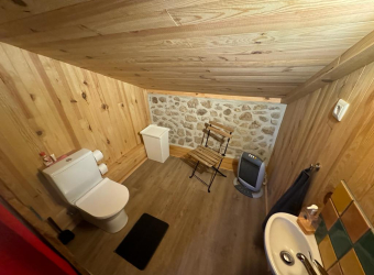 Full House | Local Accommodation