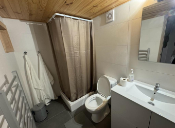 Full House | Local Accommodation